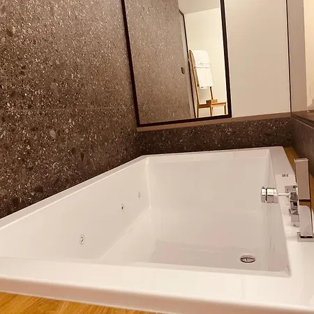 Elegance ゲストハウス チェファル