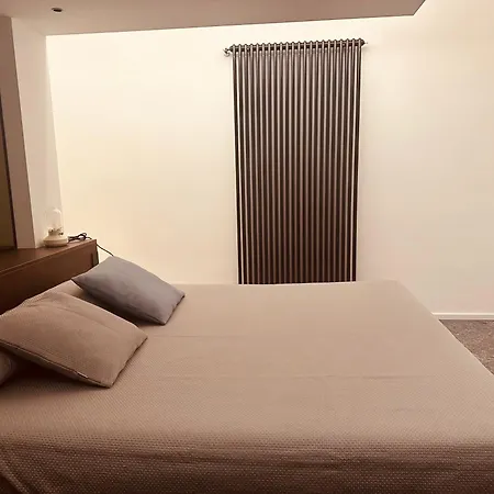 Elegance בית הארחה