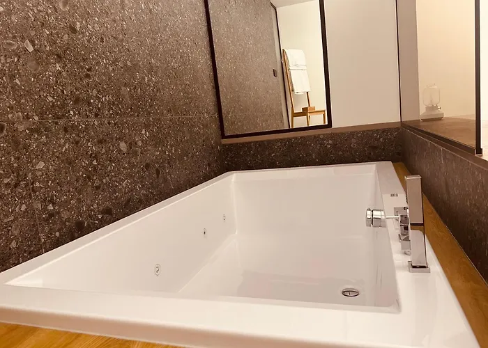 Elegance בית הארחה צ'פאלו