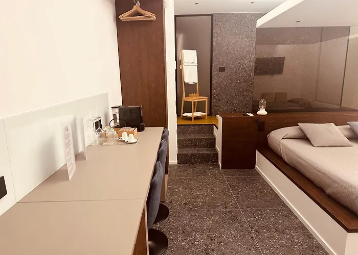 Elegance צ'פאלו