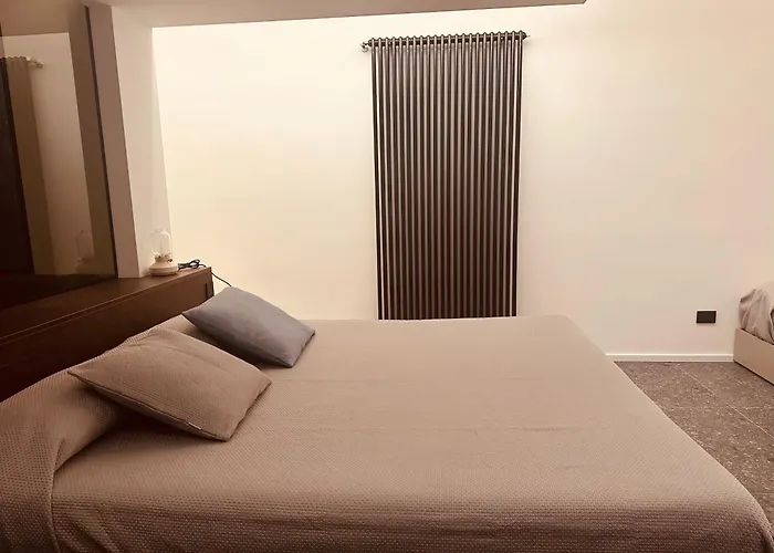 Elegance בית הארחה