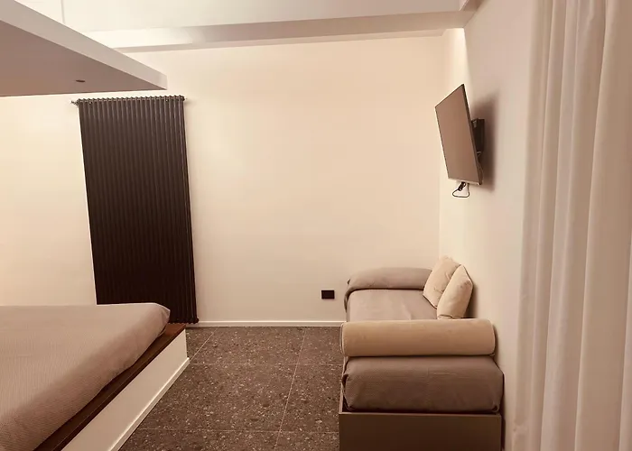 Elegance 4* צ'פאלו