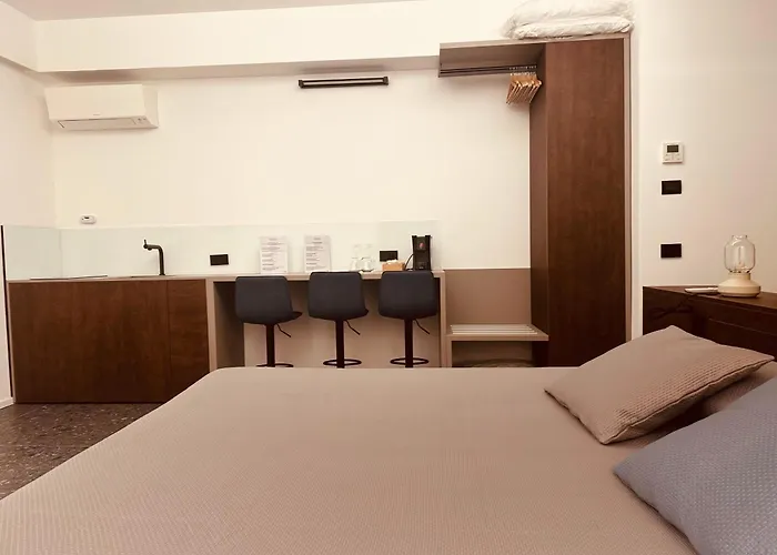 Elegance בית הארחה