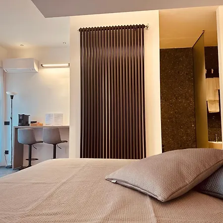 Elegance 4*