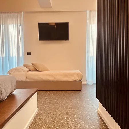 Elegance 4*
